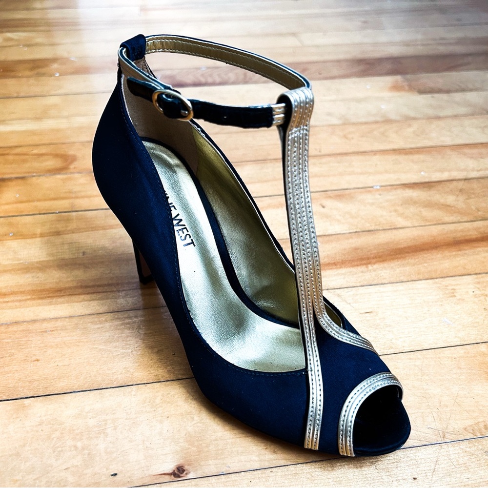 Nine West Black and Gold Women's Heels